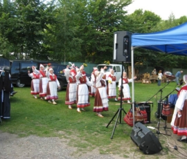 73223_590210331025634_845033011_n